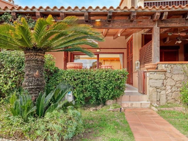 Villa Schiera in affitto a Marinella, Golfo Aranci