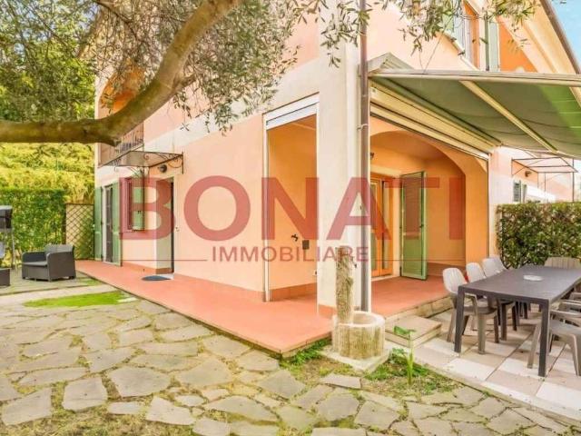 Villa Schiera in affitto a Pieve di San Venerio, La Spezia