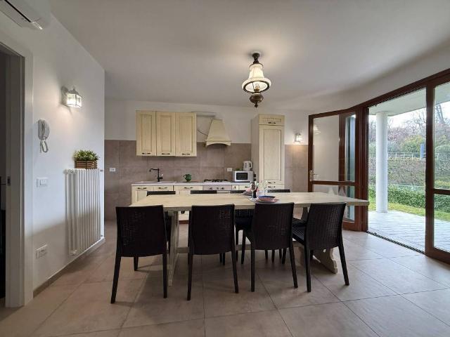 Villa Schiera in affitto a Pieve Vecchia, Manerba Del Garda