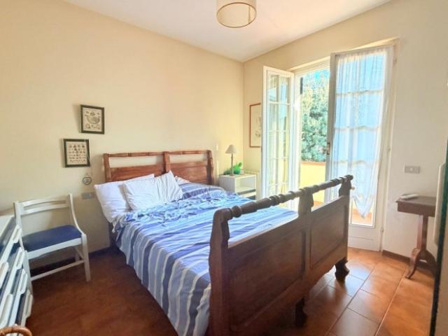Villa Indipendente in affitto a Marina di Massa, Marina Di Massa