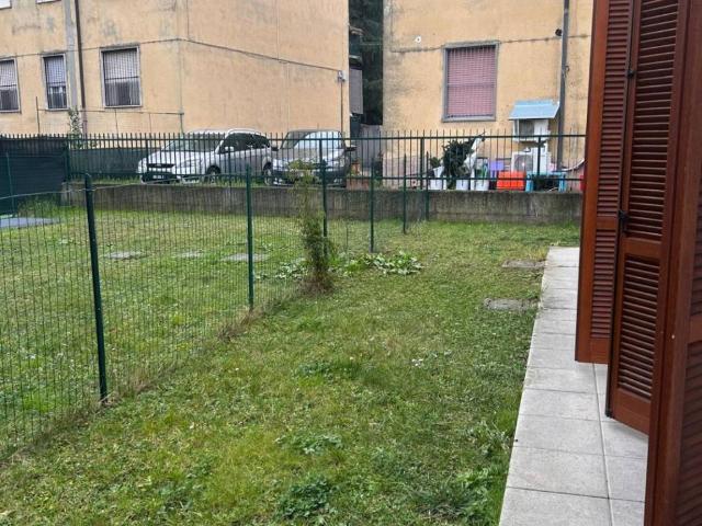 Villa Schiera in affitto a Mezzago, Lombardia