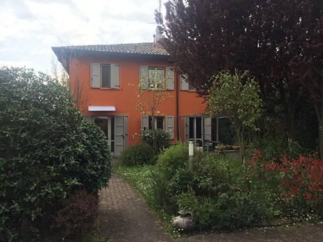 Villa Schiera in affitto a Buon Pastore-Sant'Agnese-San Damaso, Modena