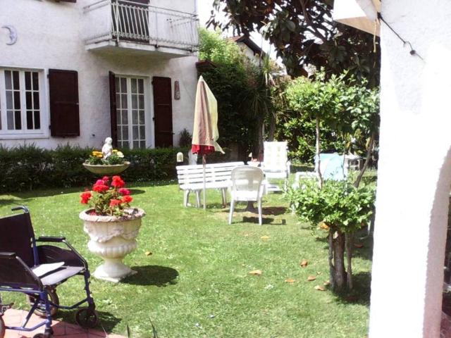 Villa Schiera in affitto a Montignoso, Toscana