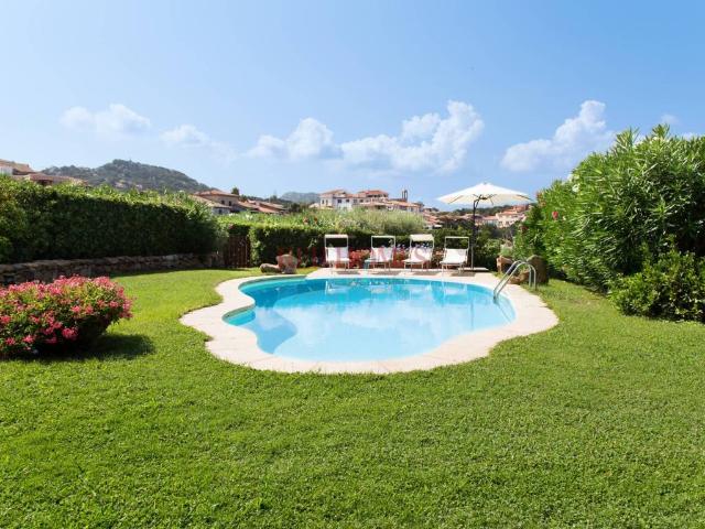 Villa Schiera in affitto a San Pantaleo, Sardigna/Sardegna
