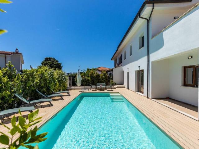 Villa Schiera in affitto a Is Pardinas, Quartu Sant'elena