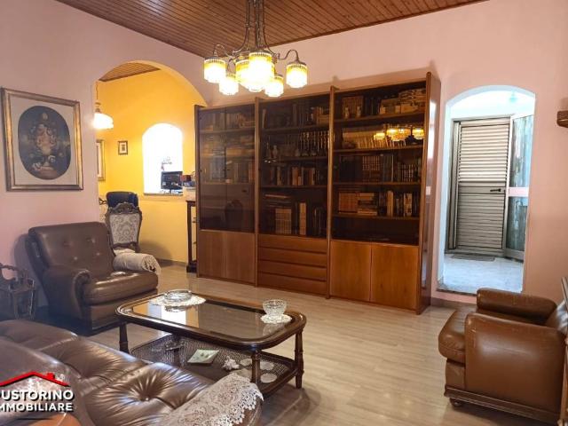 Villa Schiera in affitto a Calabria, Reggio Calabria