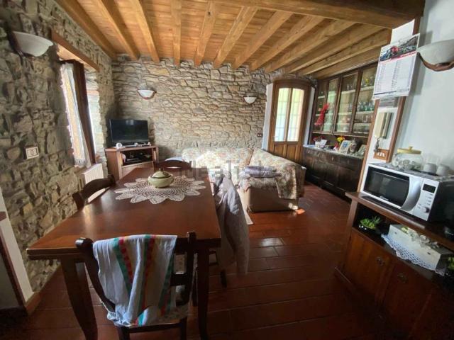 Casa in affitto a Appennino Reggiano, Re