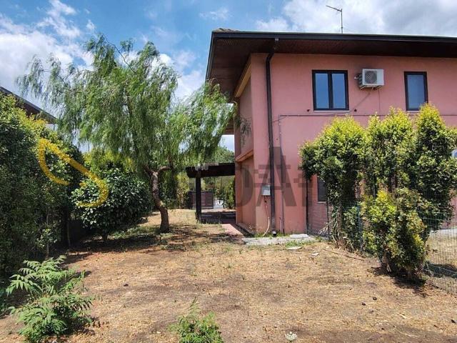 Casa in affitto a Aci Sant'antonio, Sicilia