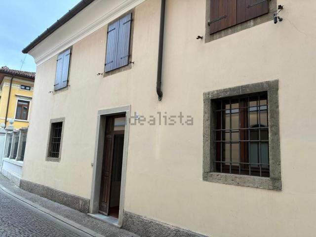 Casa in affitto a Borgo Grazzano, Reana Del Roiale