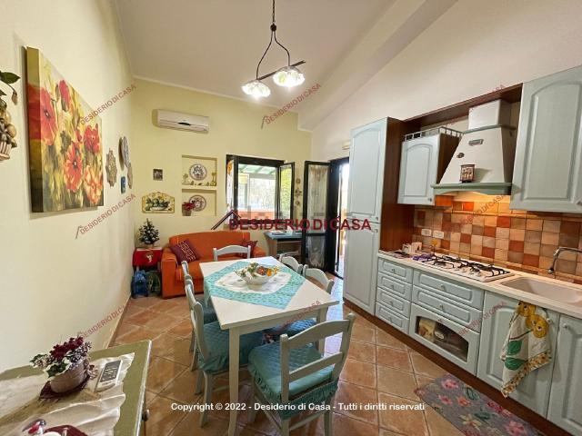 Casa in affitto a Campofelice Di Roccella, Sicilia