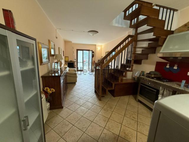 Casa in affitto a Stroncone, Umbria
