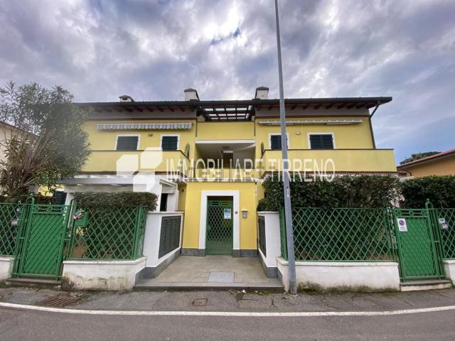 Casa in affitto a Marina di Massa, Marina Di Massa