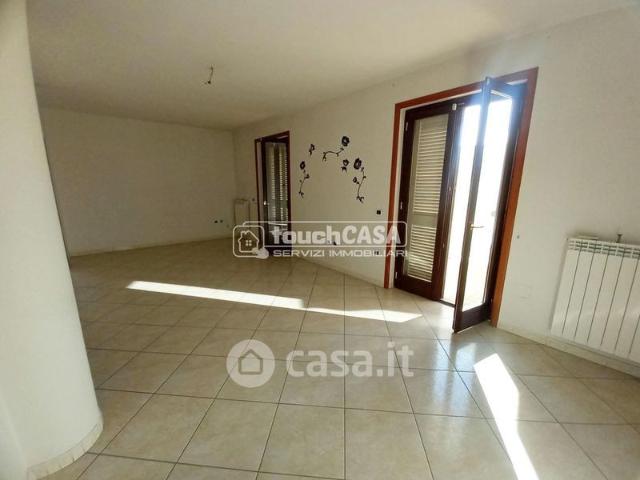 Villa Indipendente in affitto a San Marcellino, Caserta