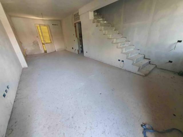 Villa Schiera in vendita a Abbadia Cerreto, Lombardia