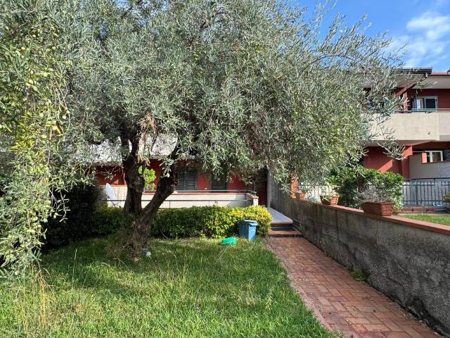 Villa Schiera in vendita a Aci Catena, Sicilia