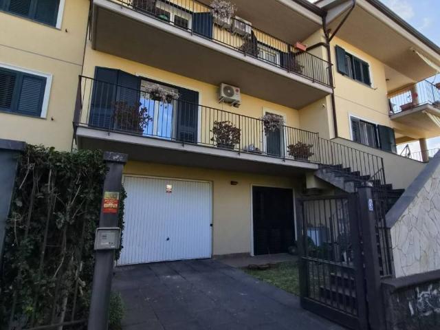 Villa Schiera in vendita a Aci Catena, Sicilia