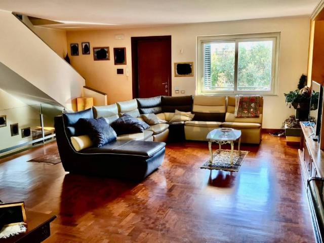 Villa Schiera in vendita a Aci Catena, Catania