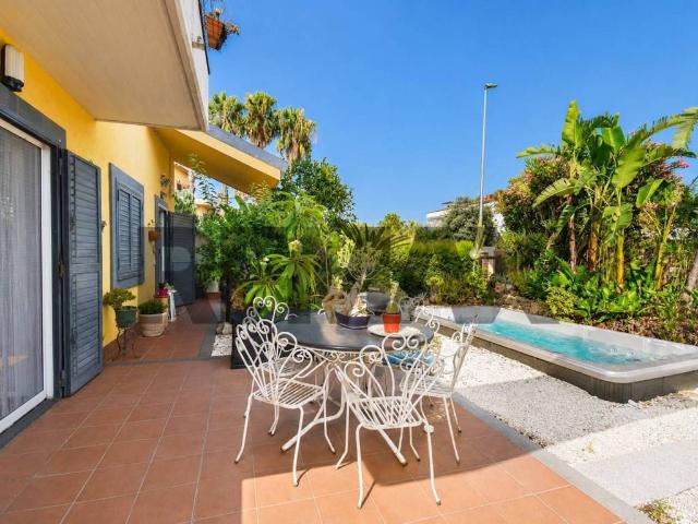 Villa Schiera in vendita a San Nicolò, Aci Catena