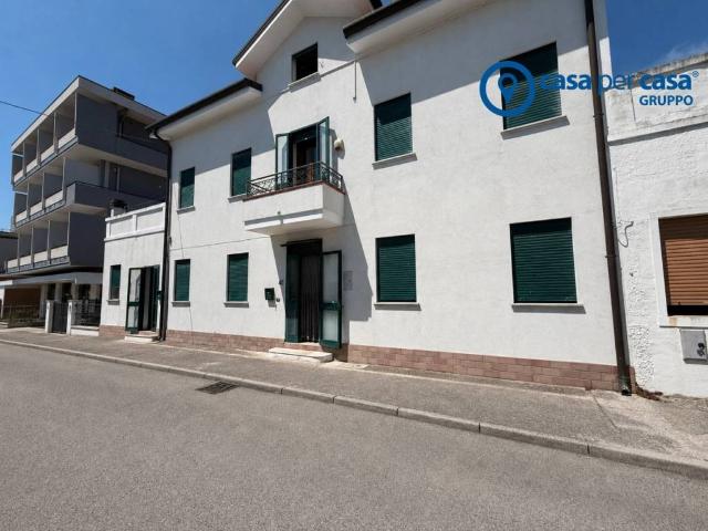 Villa Schiera in vendita a Borgo Dolomiti, Adria