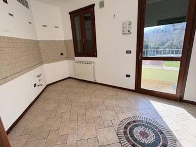 Villa Schiera in vendita a Adriatica, Adria