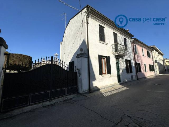 Villa Schiera in vendita a Borgo Dolomiti, Adria