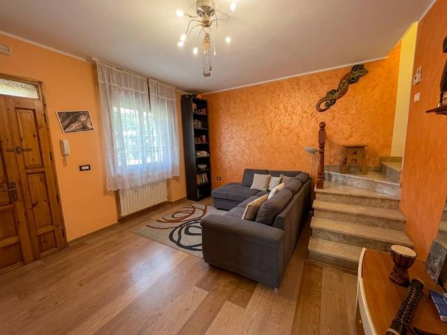 Villa Schiera in vendita a Adria, Veneto