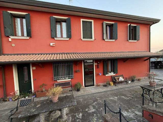 Villa Schiera in vendita a Borgo Dolomiti, Adria