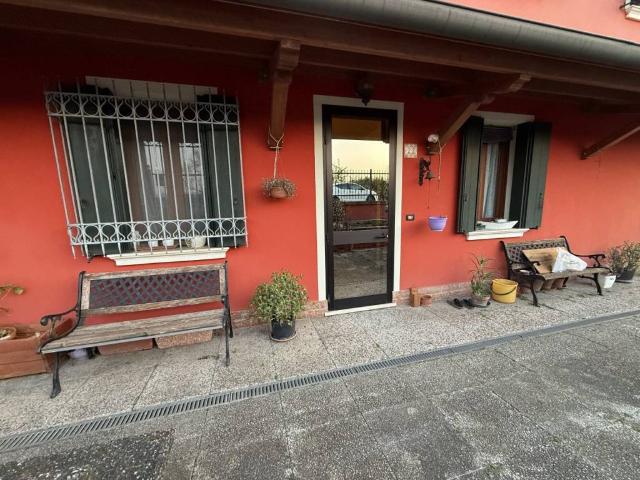 Villa Schiera in vendita a Borgo Dolomiti, Adria