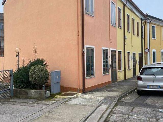 Villa Schiera in vendita a Borgo Dolomiti, Adria