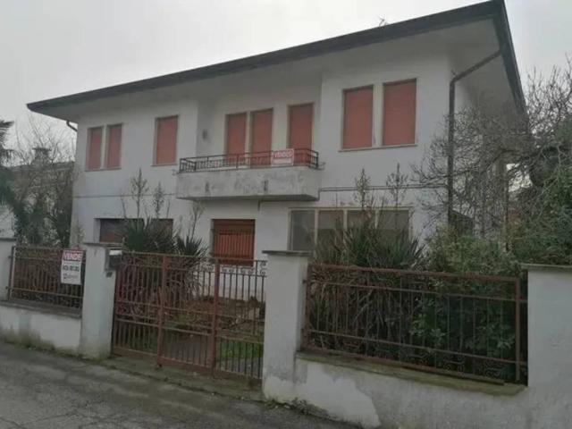 Villa Schiera in vendita a Adria, Veneto