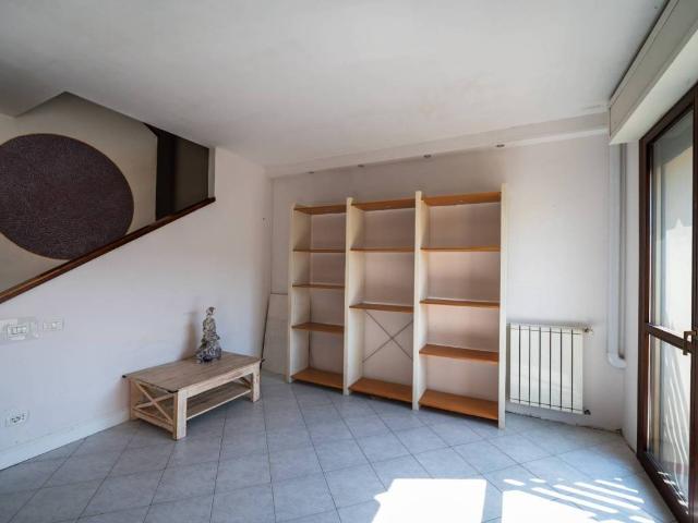 Villa Schiera in vendita a Agliana, Toscana