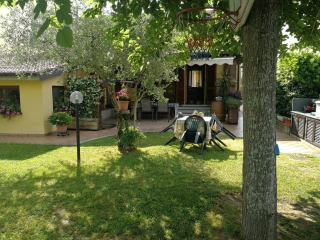 Villa Schiera in vendita a Agliana, Pistoia