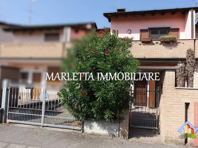 Villa Schiera in vendita a Agnadello, Lombardia