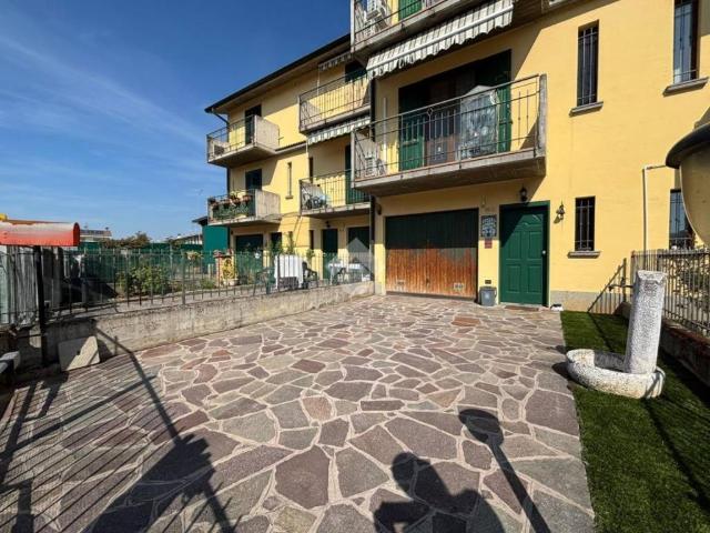 Villa Schiera in vendita a Agnadello, Lombardia