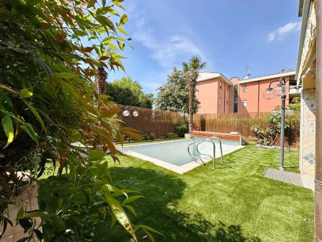 Villa Schiera in vendita a Agrate Brianza, Lombardia
