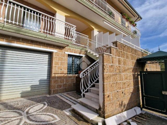 Villa Schiera in vendita a Aiello Del Sabato, Campania