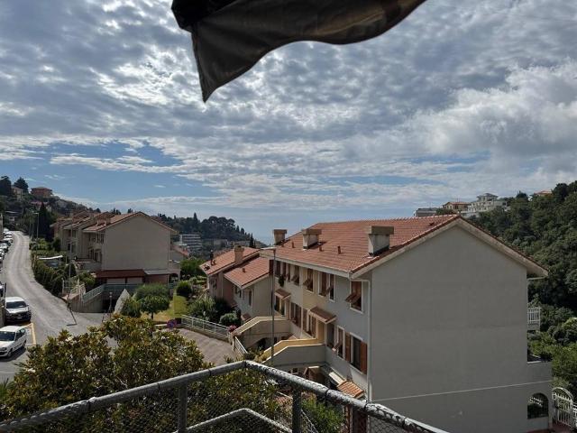 Villa Schiera in vendita a Moglio, Alassio