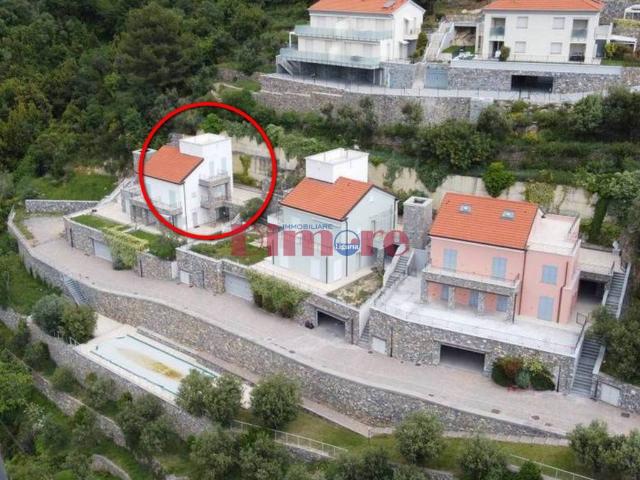 Villa Schiera in vendita a Alassio, Liguria