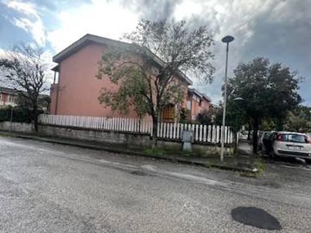 Villa Schiera in vendita a Alatri, Lazio
