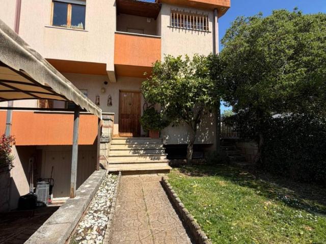 Villa Schiera in vendita a Alatri, Lazio