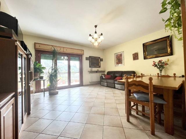 Villa Schiera in vendita a Maddalena, Alatri