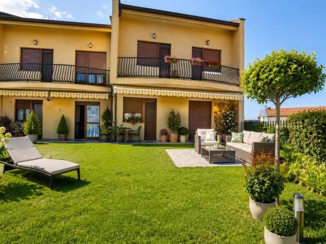 Villa Schiera in vendita a Piemonte, Cuneo