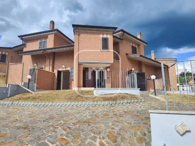 Villa Schiera in vendita a Roma Capitale, Lazio