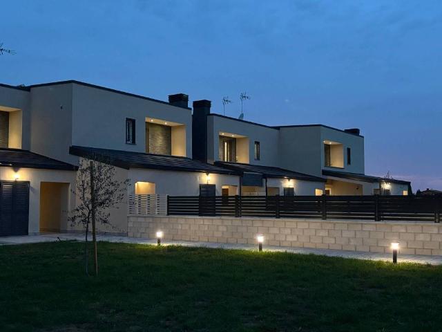 Villa Schiera in vendita a Roma Capitale, Lazio