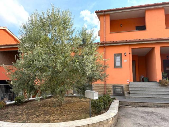 Villa Schiera in vendita a Castel di Leva, Roma