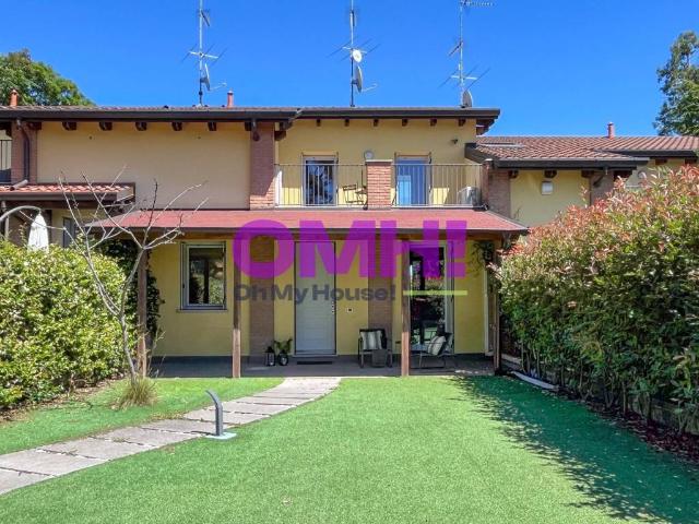 Villa Schiera in vendita a Carcano, Albavilla
