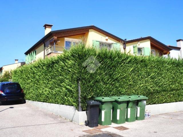 Ville Schiera in vendita a Albignasego, Lion