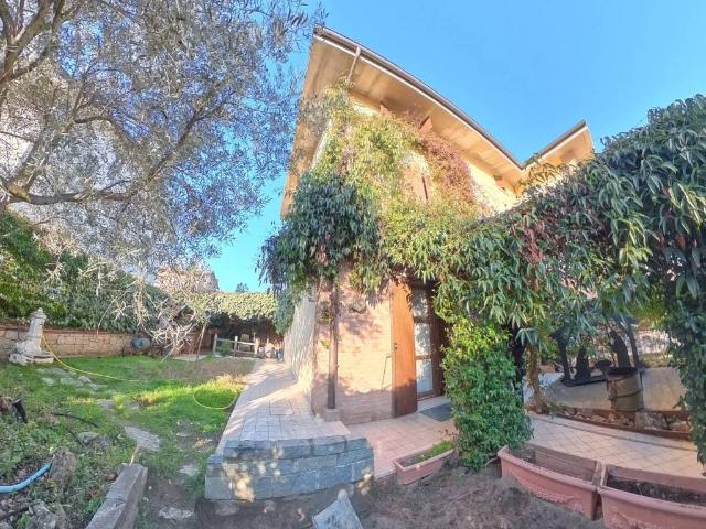Villa Schiera in vendita a Colline Matildiche, Re