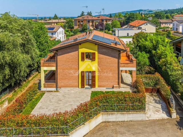 Villa Schiera in vendita a Colline Matildiche, Re