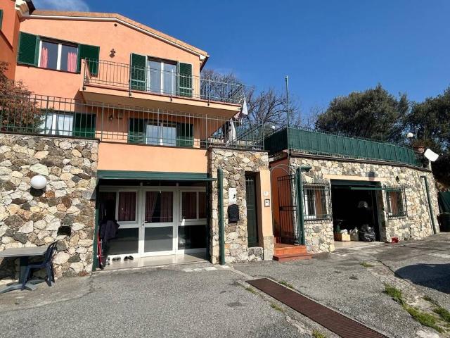 Villa Schiera in vendita a Poggio del Sole, Albissola Marina